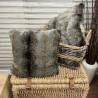 Coussin en fausse fourrure Loup Gris | Oreillers en fourrure de loup | Housse de coussin en fausse fourrure grise