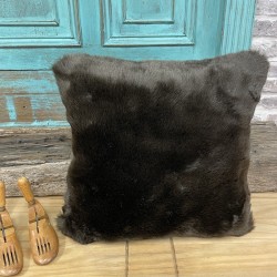 Housses de coussin en fausse fourrure de bison brun foncé riche | Coussins en fourrure brune