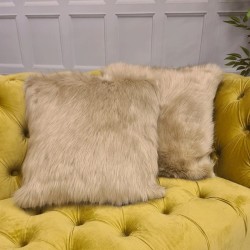 Coussins en fausse fourrure camel | Oreillers en fausse fourrure beige | Coussins unis en fausse fourrure