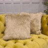 Coussins en fausse fourrure camel | Oreillers en fausse fourrure beige | Coussins unis en fausse fourrure