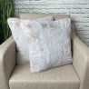 Coussins en fausse fourrure beige givré | Coussins et oreillers de luxe en fausse fourrure