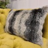 Coussin rectangulaire en fausse fourrure de loup noir | Coussin rectangulaire en fausse fourrure de loup