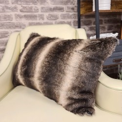 Coussin rectangulaire en fausse fourrure chinchilla foncé | Coussin rectangulaire en fausse fourrure