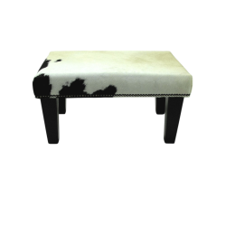 Petit repose-pieds en cuir de vachette crème et noir | Petit repose-pieds en peau de vache