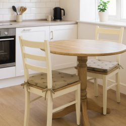 Cuscini per Sedie Quadrati Reversibili con Piccole Mucche | Set di 2, 4, 6 o 8 Cuscini per Sedie