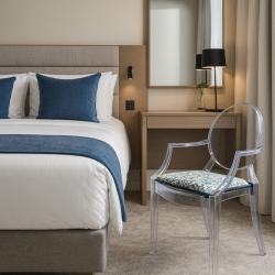 Sitzkissen Quadrat Weidenzweig Azur Gobelin | Blau gemusterte Sitzkissen