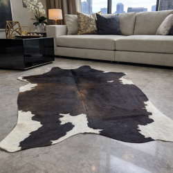 Grand tapis en peau de vache noire et blanche | Grande peau de vache noire et blanche