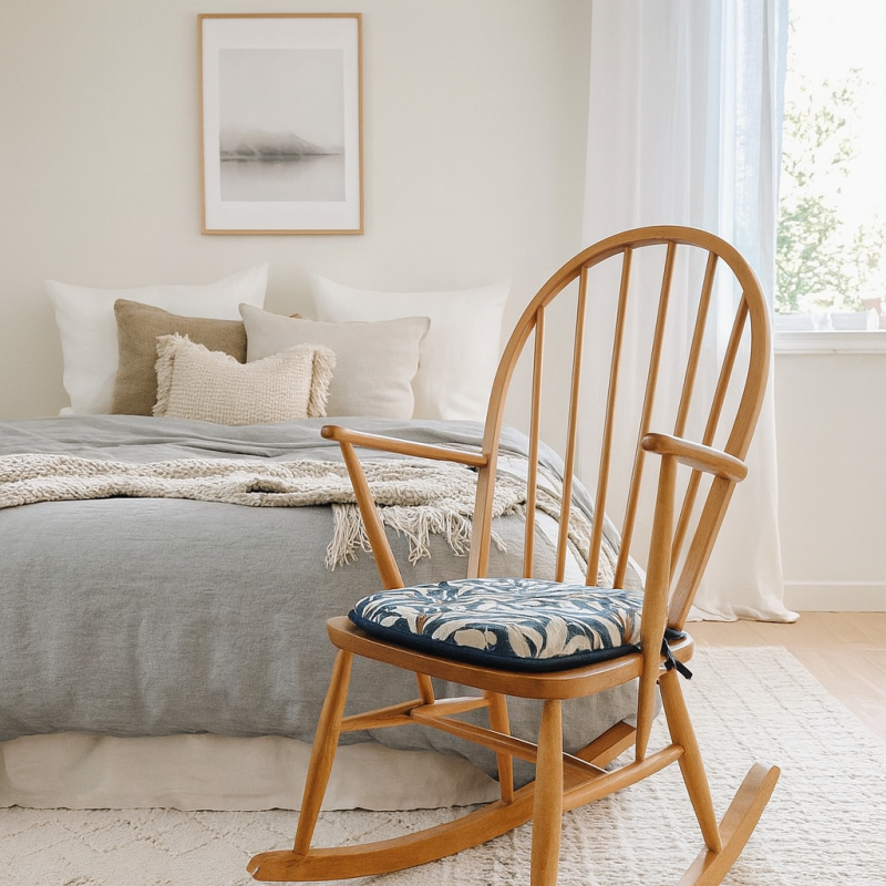 Spindle Seat Pad Willow Bough Ebony Tapestry | William Morris Seat Pads
