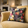 Coussins de canapé en tapisserie à motifs de fruits noirs | Coussins en tapisserie à motifs de fruits