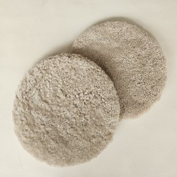 Paire de coussins de siège ronds en véritable peau de mouton à poils courts couleur huître, 37 cm de diamètre