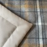 Couverture de voyage rembourrée portable avec poignée de transport, motif tartan gris